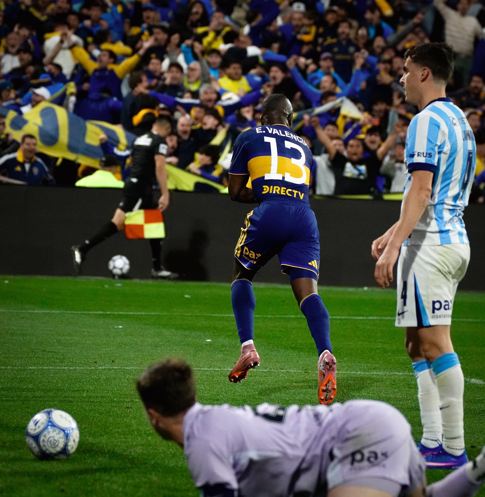 “Se puso la capa para volar una, dos, tres veces y convertirse en el Superman de Boca”: la reseña de Lucas Beltramo sobre la actuación de Enner Valencia