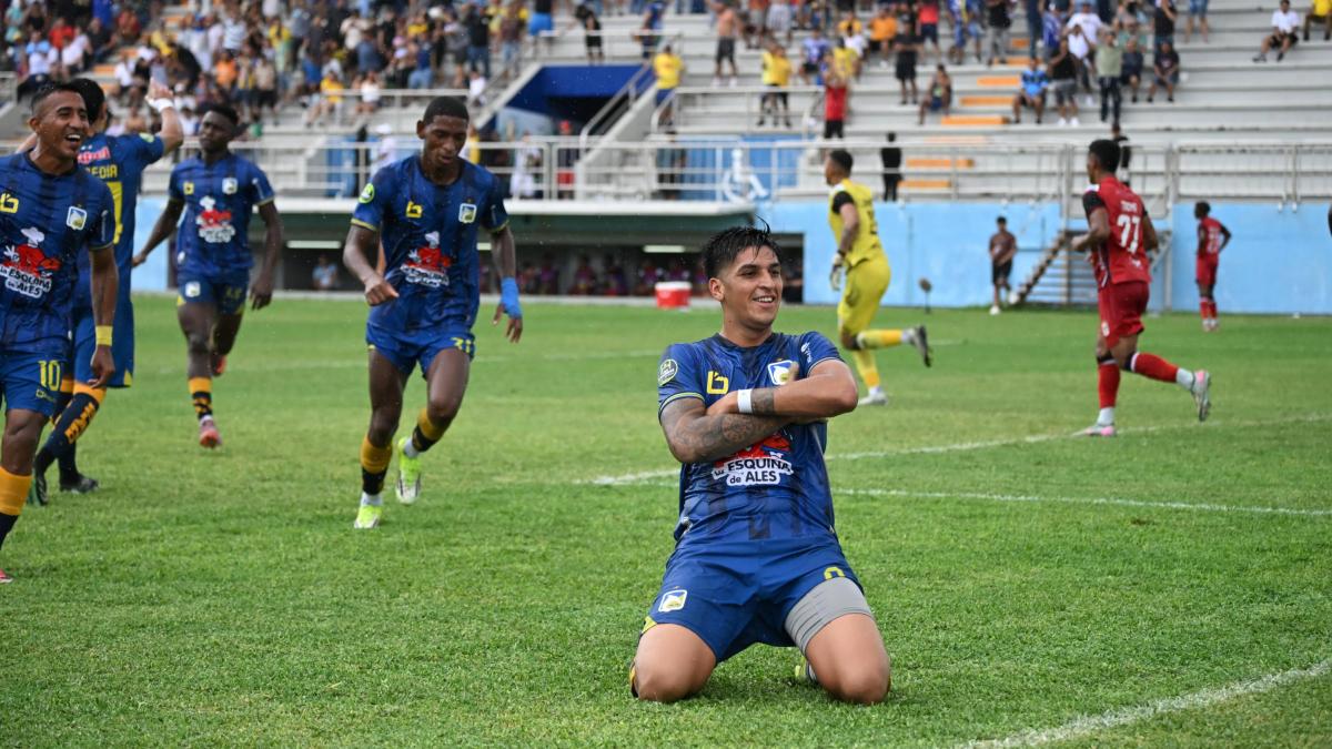 Delfín SC consigue la victoria frente al Manta FC en un verdadero partidazo y sueña con salvarse del descenso