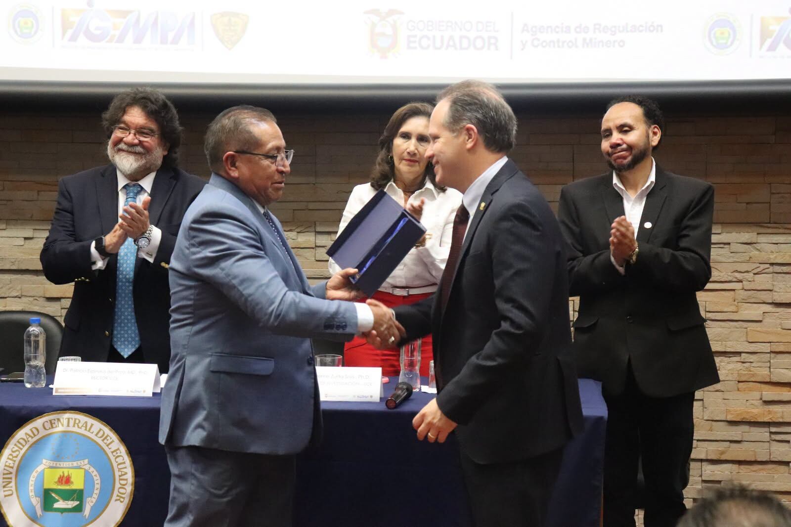Profesionales con títulos de tercer y cuarto nivel podrán formarse como auditores mineros